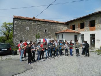 1. majska budnica na Vojščici - Pihalni orkester Komen 1. majska budnica na Vojščici - Pihalni orkester Komen