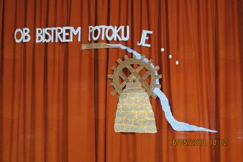 OKRASITEV SCENE, delo Nataše Kogovšek