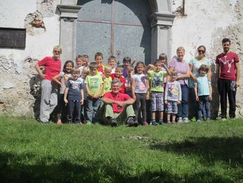 Druženje upokojencev DU Podpeč Preserje z otroki iz vrtca v Podpeči Druženje upokojencev DU Podpeč Preserje z otroki iz vrtca v Podpeči