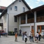 Marijin dom: pogled v preteklost in prihodnost