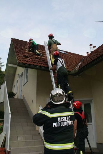 Neurje v nekaj minutah razdejalo Trnjavo 