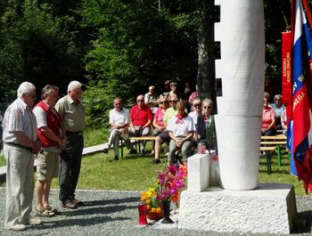 Spominska slovesnost ob 76. obletnici požiga vasi Kokra