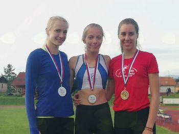 6 medalj na PS za starejše mladince in mladinke v atletiki