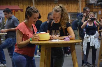 Sir in vino imata v Bohinju svoj praznik