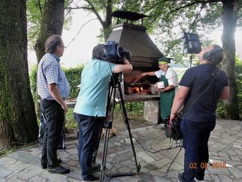 Avstrijska ORF snemala prispevek za oddajo "Dober dan, Koroška" v Mengšu