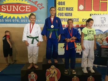 Komendčana z Mednarodnega judo turnirja v Bosni prinesli tri kolajne