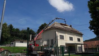Sanacija strehe na vrtcu v Preserju