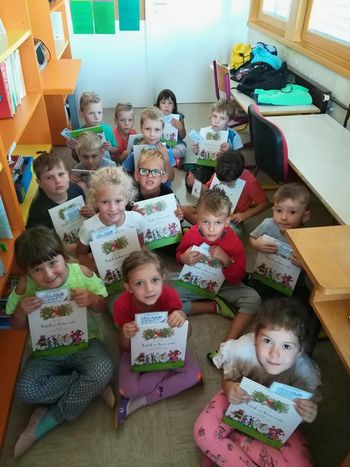 PRVOŠOLČKI POSTALI ČLANI ŠOLSKE KNJIŽNICE