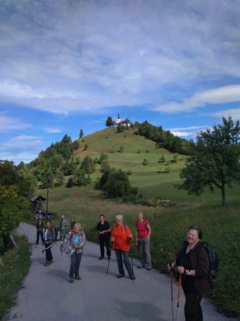 Čudovit dan, lepi razgledi in zadovoljni pohodniki.jpg