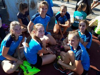 Številčna zasedba in visoke uvrstitve mladih atletov