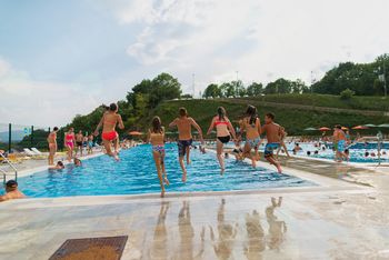 Gorenjska plaža v Tržiču tretje najboljše kopališče po izboru kopalcev