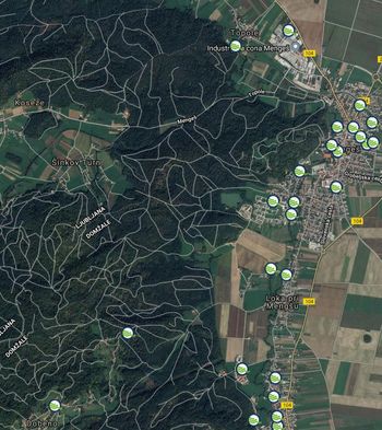 V občini Mengeš je 22 ekoloških otokov, kjer lahko ločeno odlagamo papir, steklo, tekstil in odpadno električno, elektronsko opremo.