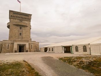 OBČINSKI PRAZNIK 2018 NA CERJU-  IZOBRAŽEVANJE, DRUŽENJE IN ZDRAVA ZABAVA ZA VSE GENERACIJE 