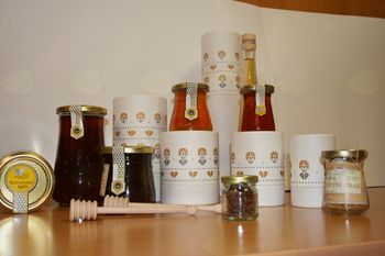 Čebelji pridelki so odlično darilo 