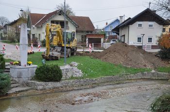 V novembru začeli z investicijsko vzdrževalnimi deli na kanalizacijskem črpališču pri spomeniku v Loki pri Mengšu