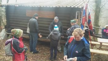 Spominski »MIKLAVŽEV« pohod do tabora ZAPADNO DOLENJSKEGA ODREDA v »JELOVKI«