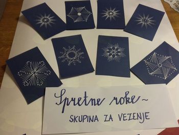 Zmenkarije- Izdelovanje novoletnih voščilnic in okraskov
