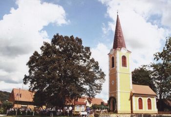 Družabni večer s prihodom dedka mraza v Adrijancih