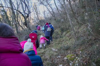 Izlet družin na Stari grad in ogled jaslic v Vipavi in Gradišču