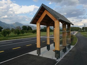Rečiški šolarji pozor, ukinjeno je avtobusno postajališče ob Valvasorjevi ulici