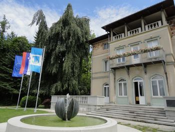 Začenja se dograditev javne razsvetljave v parku Vile Zora