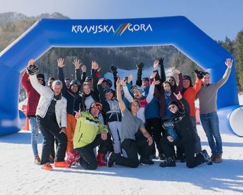 Slovenski estradniki na belih strminah Vitranca!
