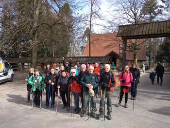 Planinski pohod DU Preddvor na Mengeško kočo mimo Phliškega in Ceguvnškega bajerja