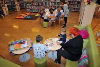 Pravljična ura z ilustratorko Urško Stropnik Šonc