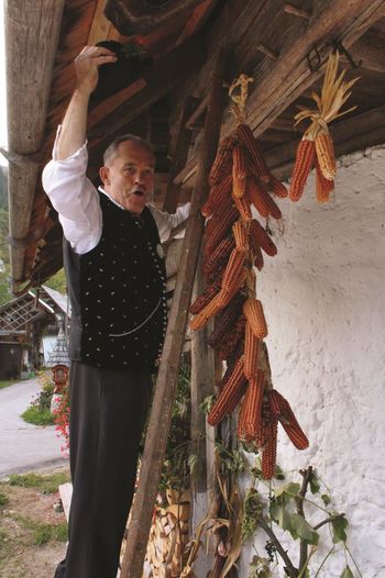 FILM O PRIDELAVI IN UPORABI TRDINKE V ZGORNJI BOHINJSKI DOLINI