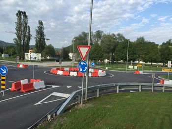 Preureditev začasnega krožnega križišča pri OŠ Škofljica v stalno krožno križišče