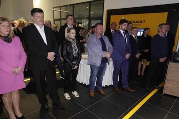 OTVORITEV NOVEGA PRODAJNO SERVISNEGA CENTRA RENAULT V GROSUPLJEM