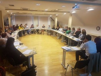 Srečanje izvajalcev socialnovarstvenih storitev s predstavniki javnih zavodov in nevladnimi organizacijami v občini Jesenice