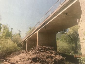 Sanacija mostu in opornih zidov na lokalni cesti Laze – Planina v občini Logatec