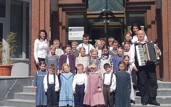 Otroška folklorna skupina Vrtec Cirkovce nastopila na državni reviji Pika poka