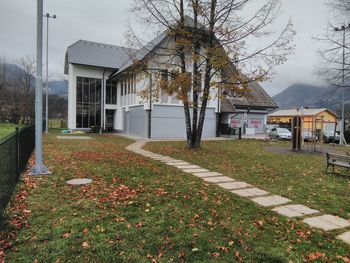 Prostori za najem v neobdelani podstrehi Doma krajanov Kovor