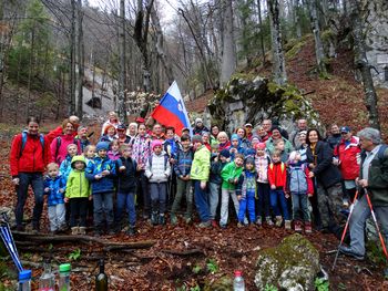 13. spomladanski pohod k partizanski bolnici Košuta