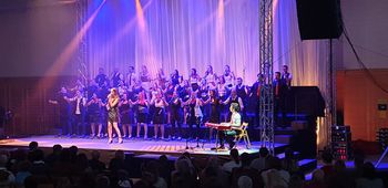 Perpetuum Jazzile navdušil Slomškovo dvorano
