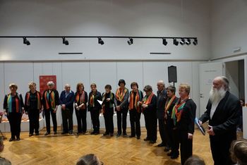 Medgeneracijska prireditev Z ljubeznijo v pomladne dni