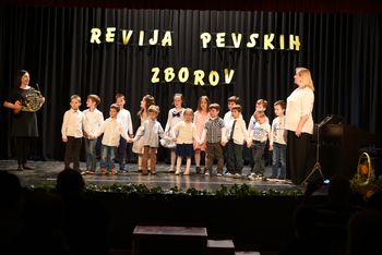 OBČINSKA REVIJA PEVSKIH ZBOROV