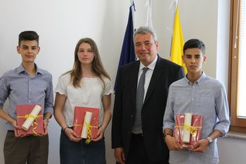 Sprejem najboljših devetošolcev pri županu Sprejem najboljših devetošolcev pri županu