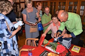 BLESTEČ NASTOP PISATELJA SIVCA BLESTEČ NASTOP PISATELJA SIVCA