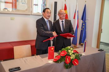 OBČINA MEŽICA STKALA VEZI S KITAJSKIM MESTOM XUZHOU OBČINA MEŽICA STKALA VEZI S KITAJSKIM MESTOM XUZHOU
