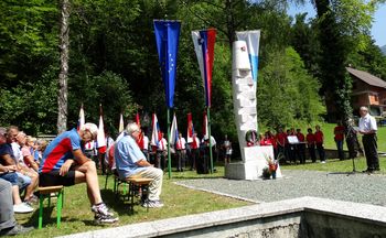 Spominska svečanost ob 77. obletnici požiga vasi Kokra 