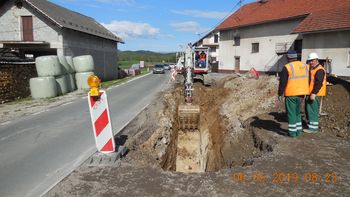Rekonstrukcija ceste skozi Hotedršico - primer dobrega sodelovanja med občino in državo 