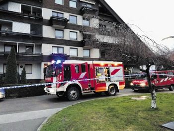 Blejski gasilci z dvema novima voziloma