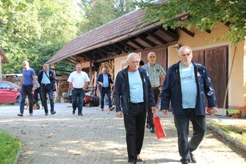 Prihod na domačijo Dobrotinškovih 