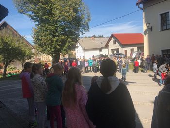 V Hotedršici pestro dogajanje ob Tednu otroka - sodelovanje otrok iz Repna in Hotedršice
