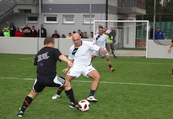 Nov objekt in igrišče z umetno travo