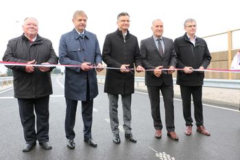 Težko pričakovana obvoznica Mengeš je odprta za promet Težko pričakovana obvoznica Mengeš je odprta za promet