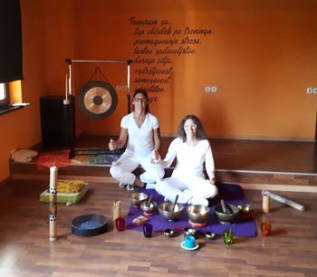 Vodena meditacija – vizualizacija in  zvočna kopel z Barbaro in Tanjo